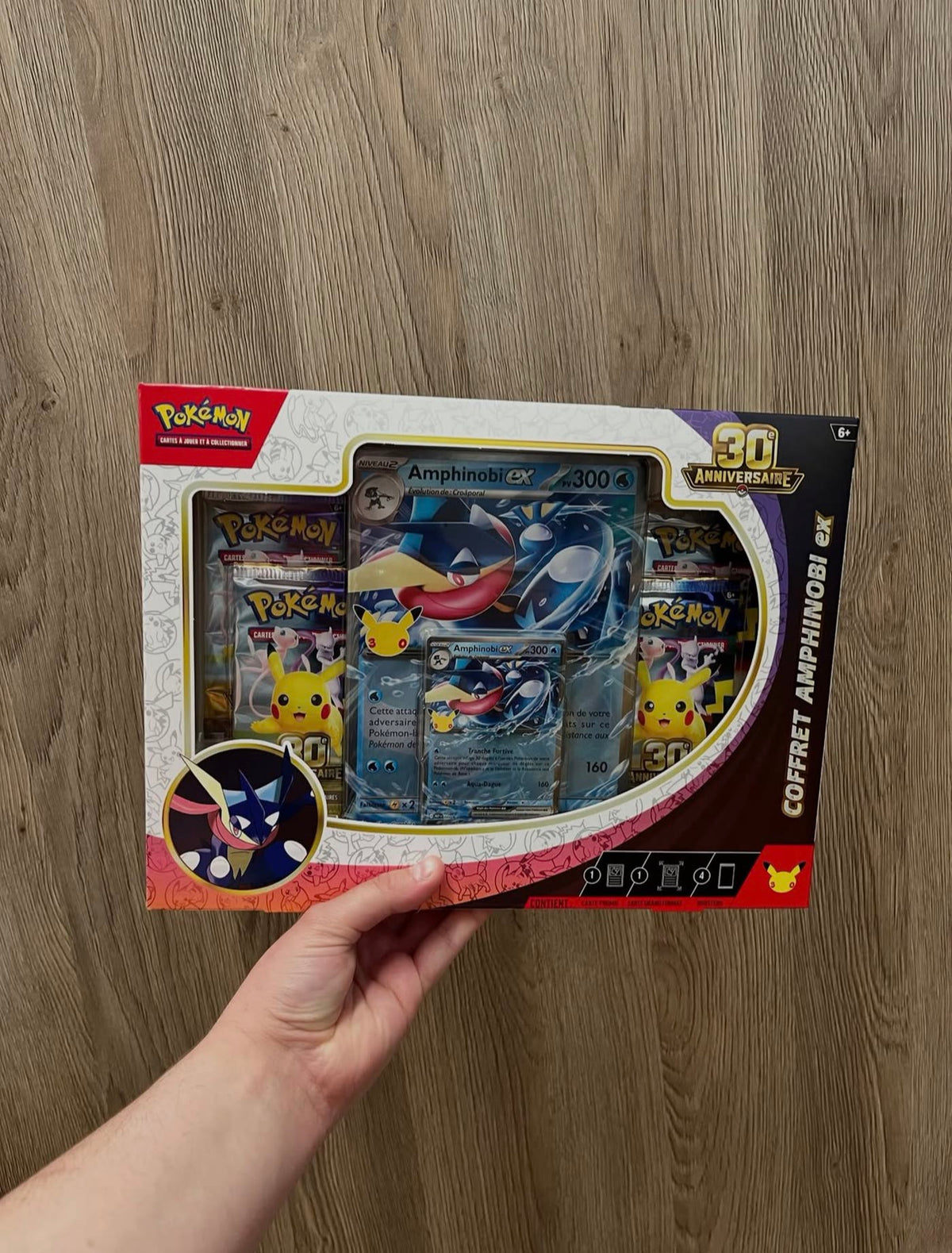 Coffret Amphinobi-ex en main, scellé