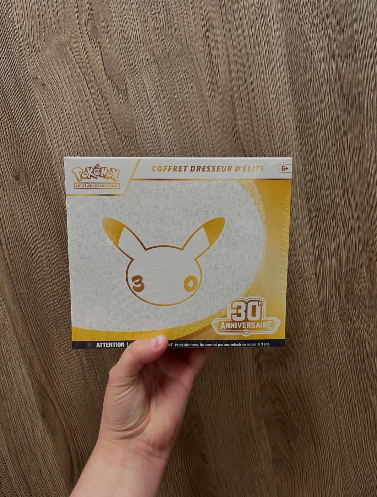 Coffret ETB 30 ans en main, scellé